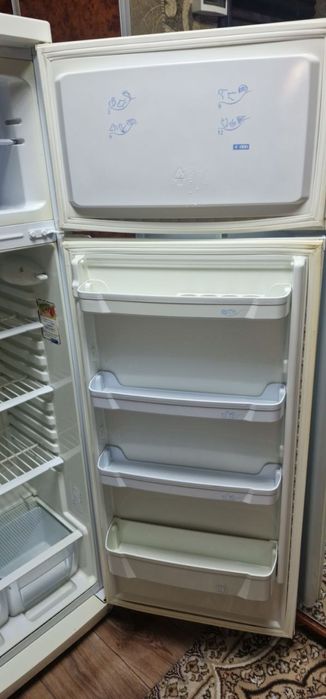Продаётся холодильник индесит в хорошем состоянии