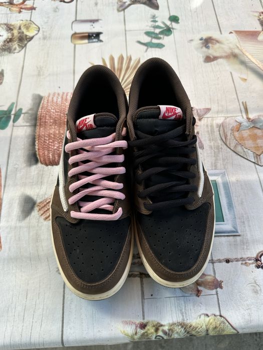 Jordan 1 travis scott