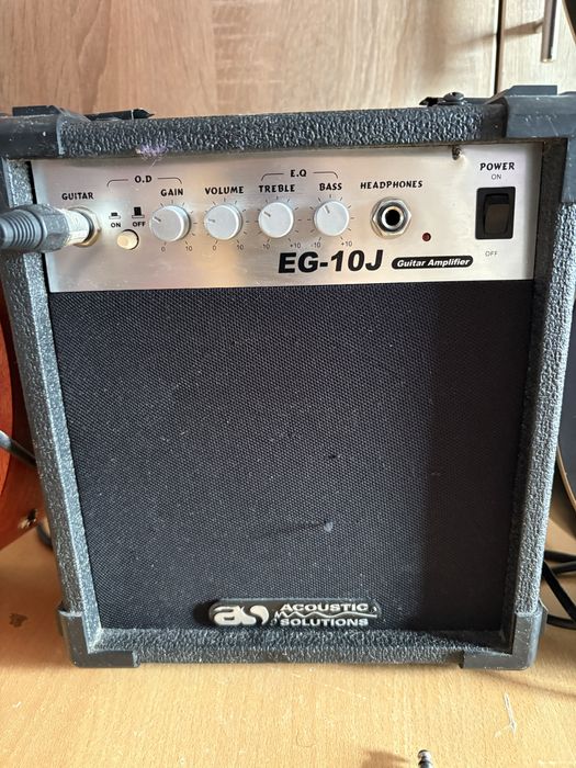 2 Chitari si amplificator