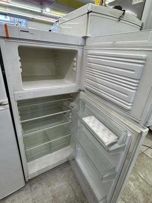 Хладилник crown