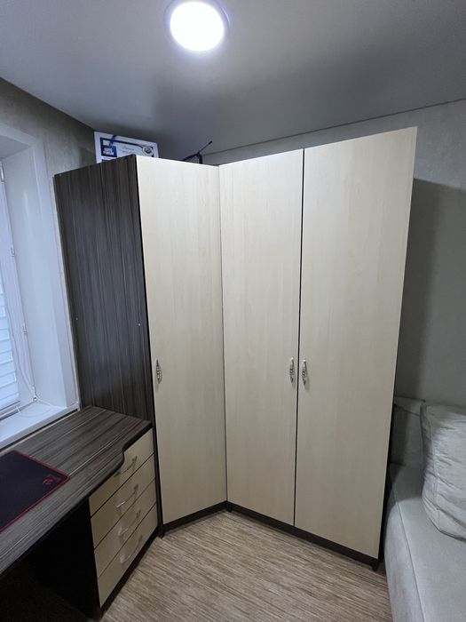 Продам стенку, в спальню