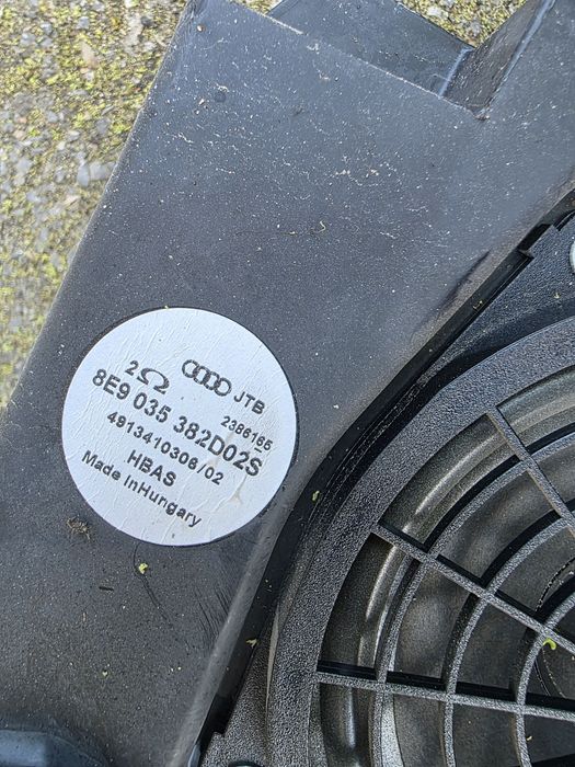 Субуфер за Audi A4 b7 2008 година