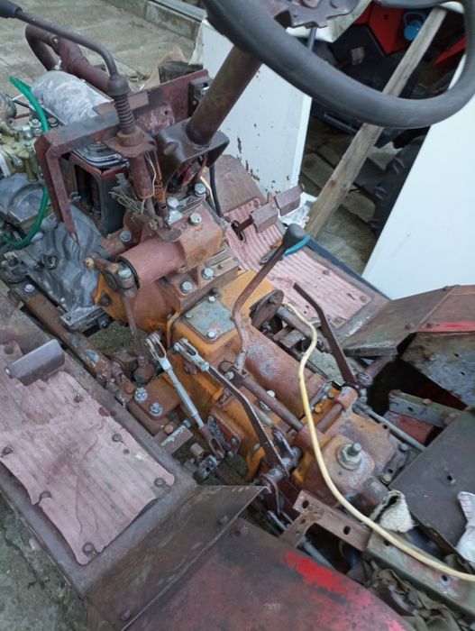 ХТЗТ012 малогабаритен Трактор