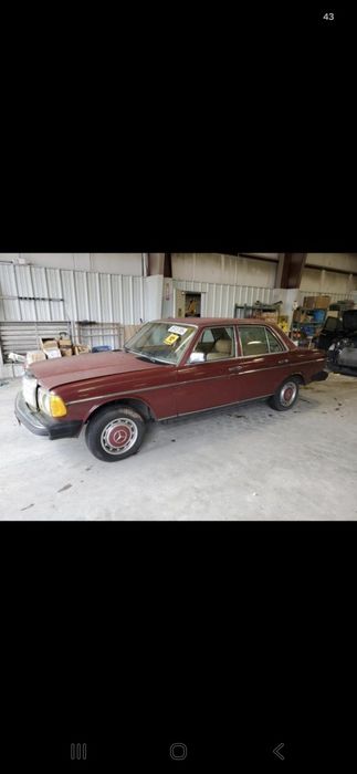 Piese de caroserie  Mercedes Benz 240D an 1981