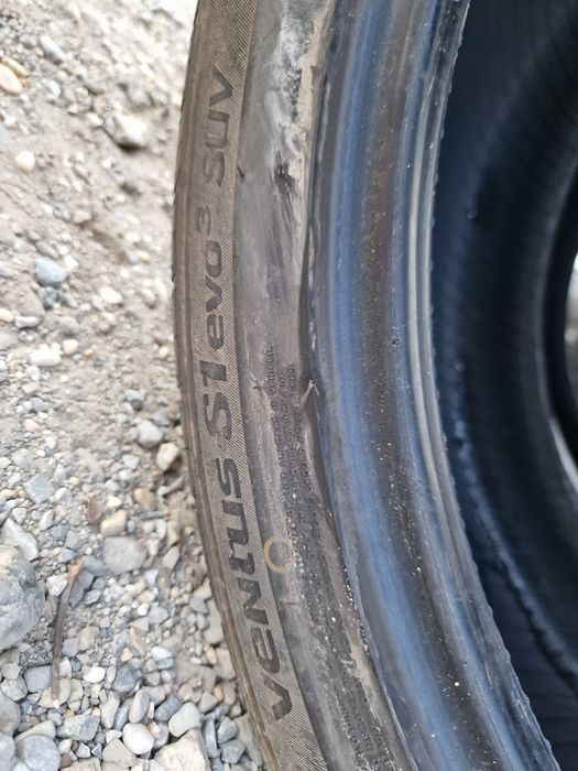 Anvelope 305/35R22 marca Hankook, DOT 2022, 6 mm