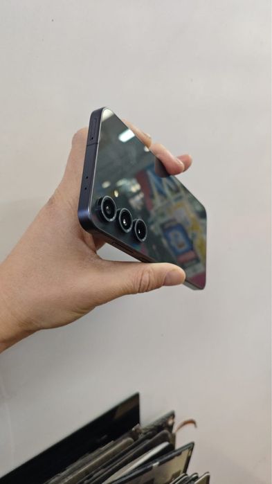 Samsung S24 Fe Телефон