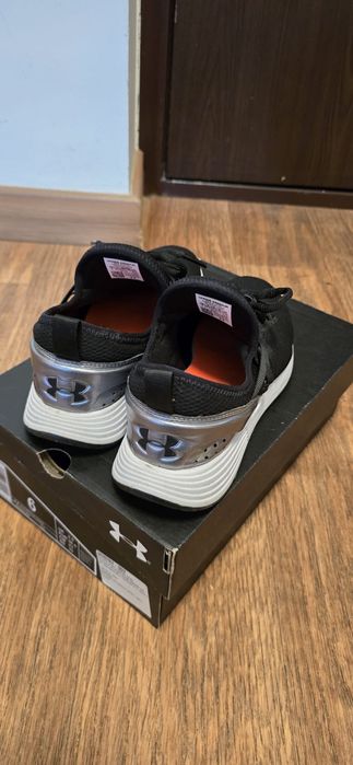 Adidas Under Armour 36,5