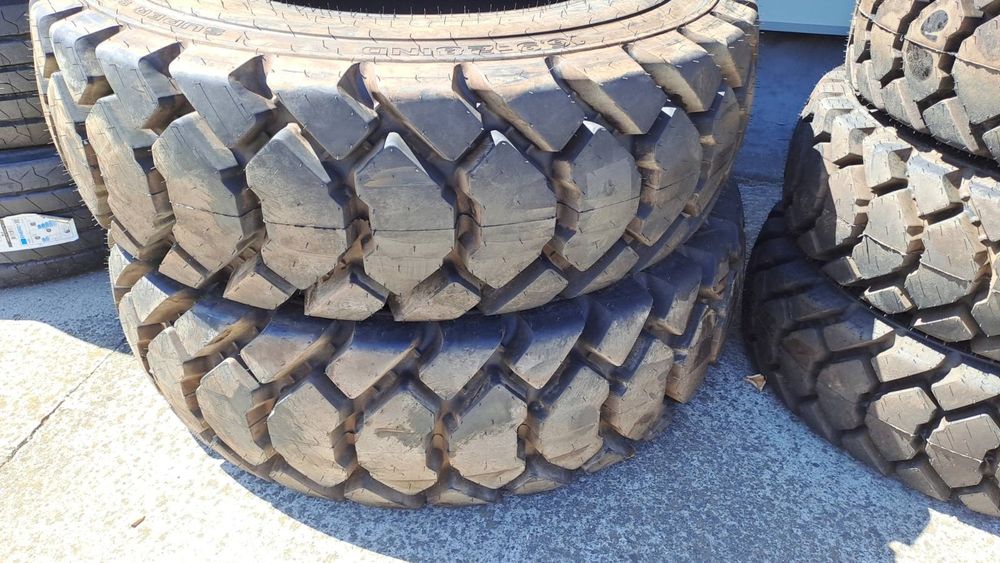 Нови! Гуми за комбиниран багер 16.9-28 и 28.4-26 !!! 1000лв за брой