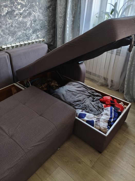 Диван угловой б/у