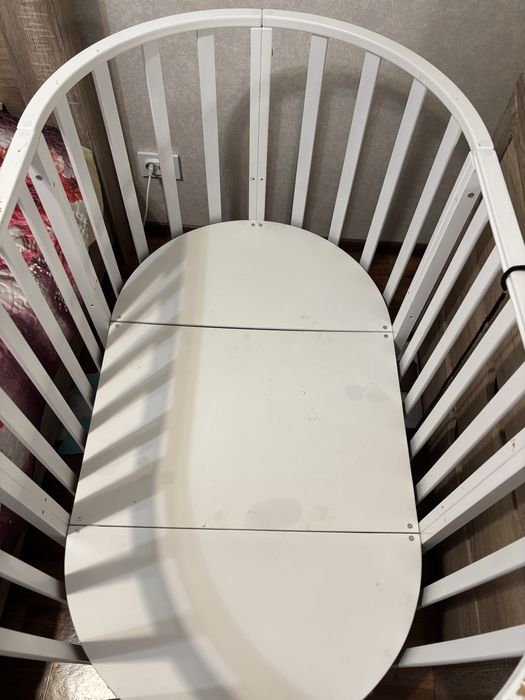 Продам детскую колыбельную кроватку