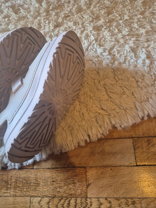 Детски сандали UGG