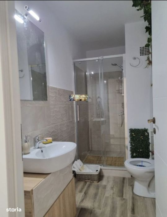 Apartament 2 camere semidecomandat Zona Gară, vis‑à‑vis de Parcul Mare