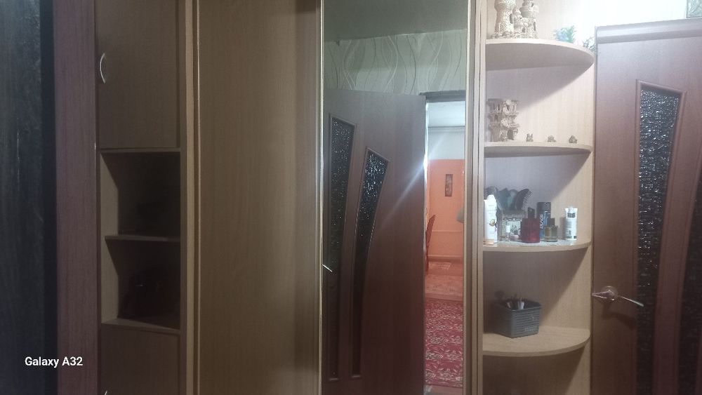 Продам шкаф купе.