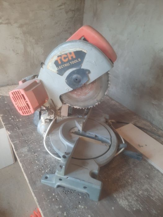 Продам электро инструмент рабочий