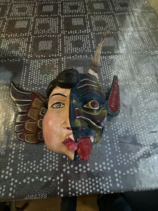 Vand masca de colectie