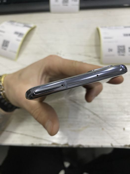 S20+ менялся экран