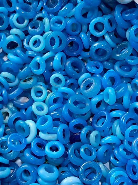 Продавам стъклени автентични синци. Цена за един брой 0,65 ст.