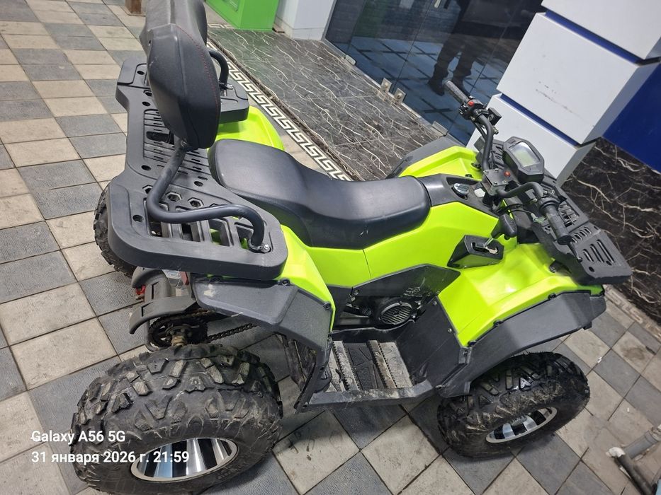 Kivadratsikl sotiladi