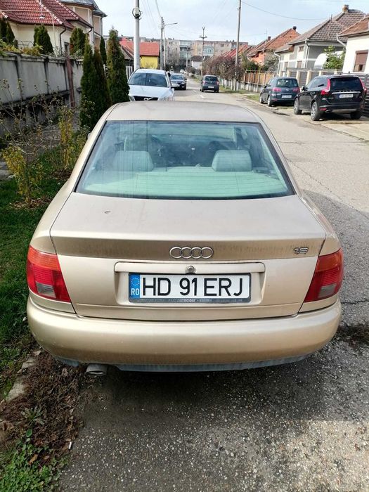 Vand Audi A4 benzina