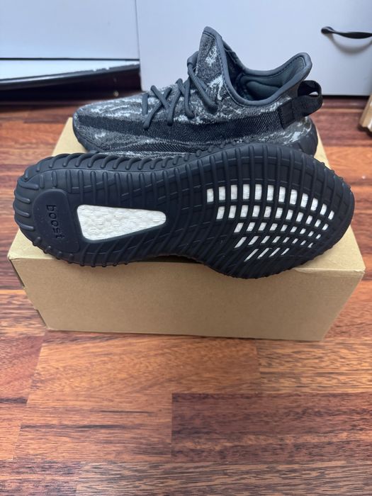 Yeezy 350 Dark Salt