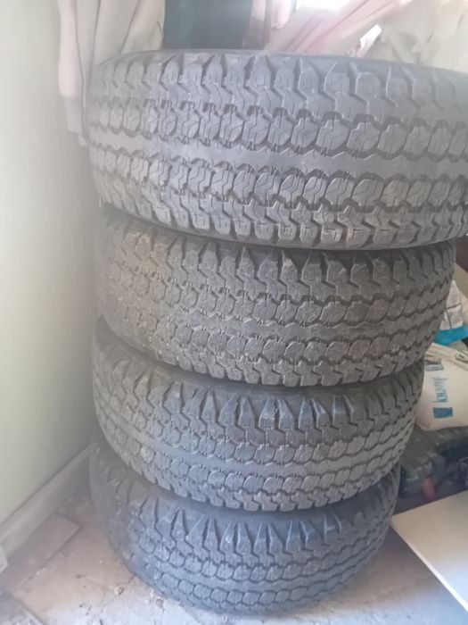 Продават се. Goodyear