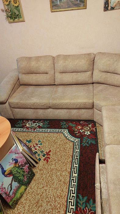 диван угловой  с атоманкой