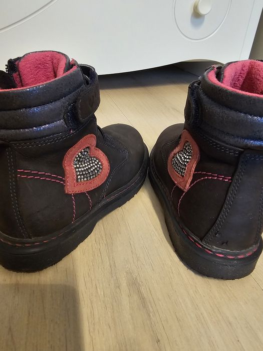 Ghete/ cizme/ papuci/ marimea 25-26-27