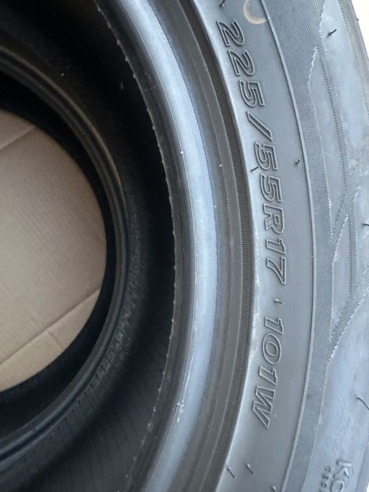 Продавам 2 броя летни гуми Hankook 225/5517
