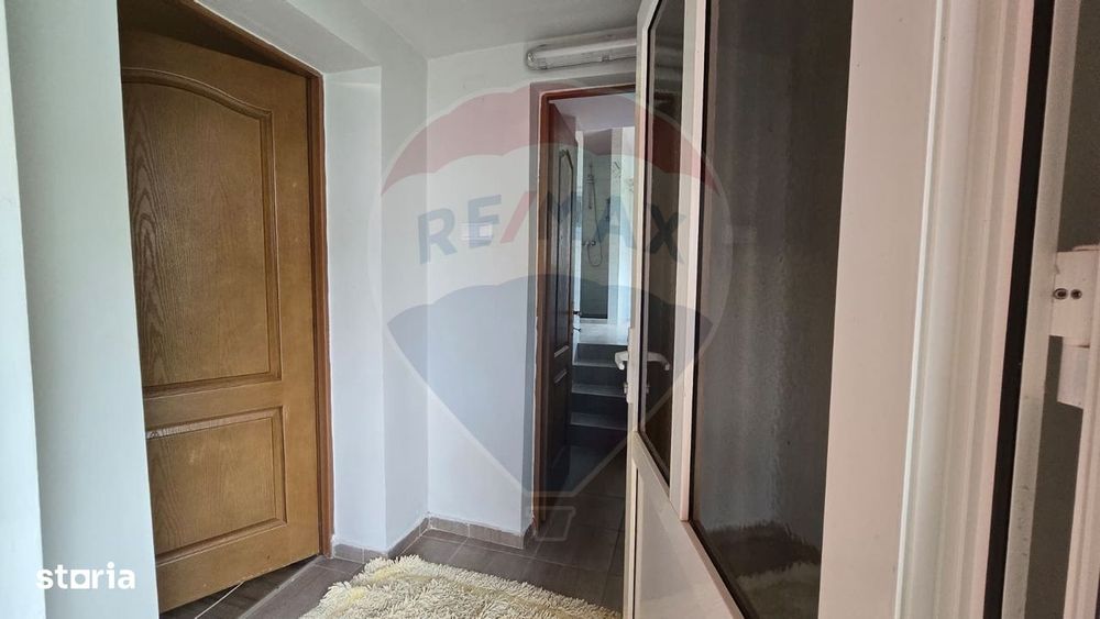 Casă / Vilă cu 3 camere de vânzare în zona Central