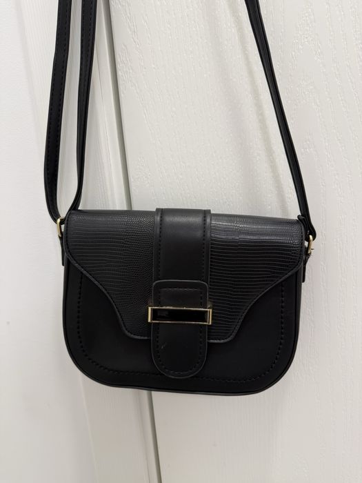 Черна дамска чанта