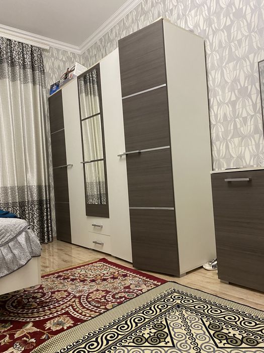 Спальни мебель сатылады