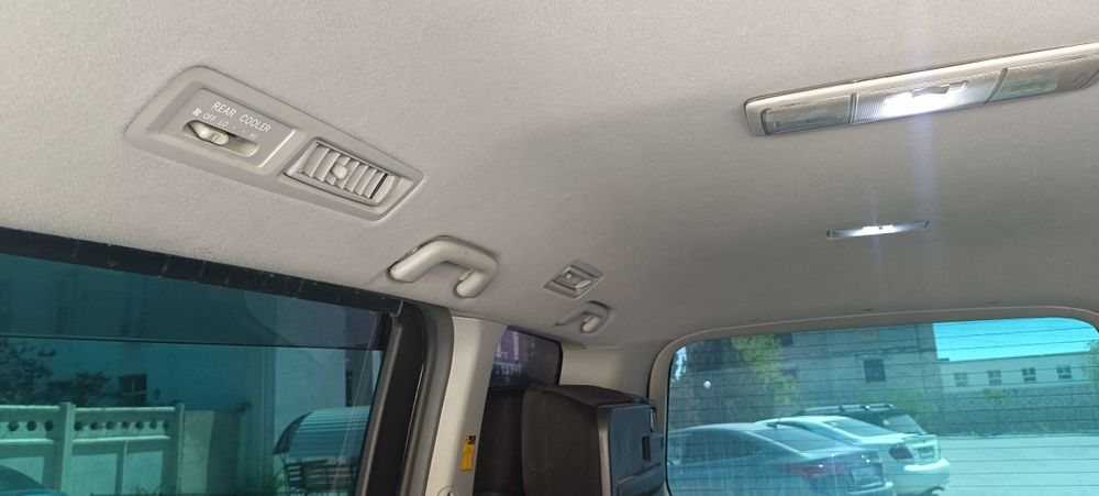 Тойота Вокси Voxy