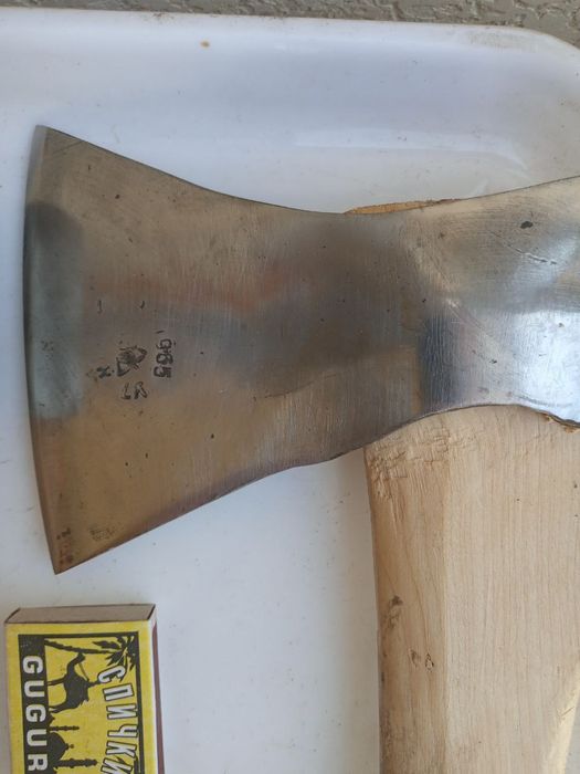 Продам топоры,болта сотилади