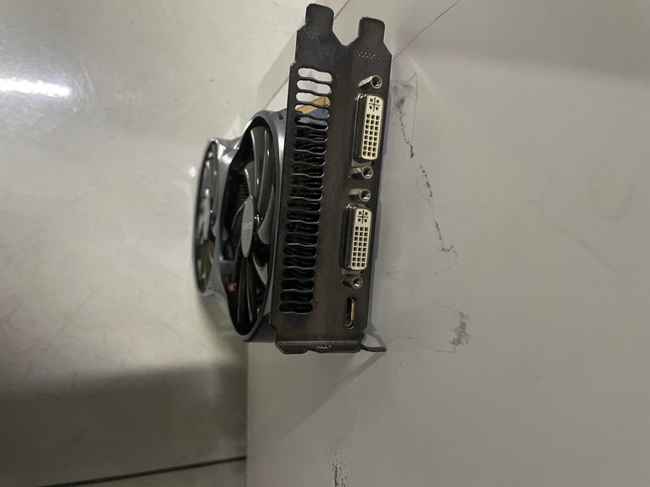 Продам видеокарту gtx560 1 gb 10 штук по штучно не продается