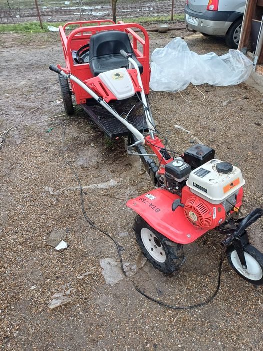 Vând motocultor Bisonte cu remorca și accesorii