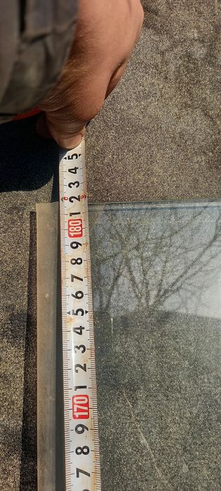 Продам стеклянную дверь