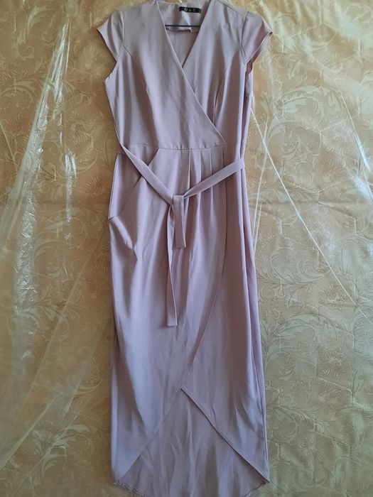 Продам платья почти новые