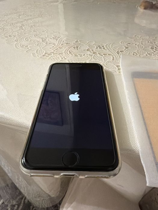 Iphone SE 2020, память 128g