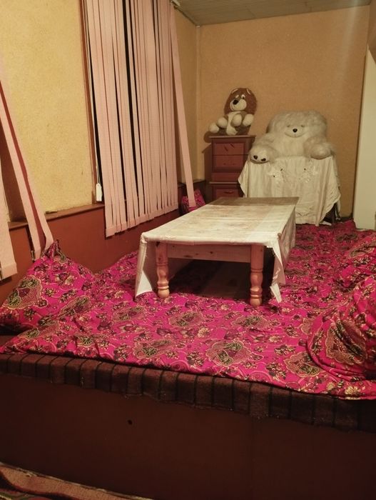 Уй сотилади 3хонали