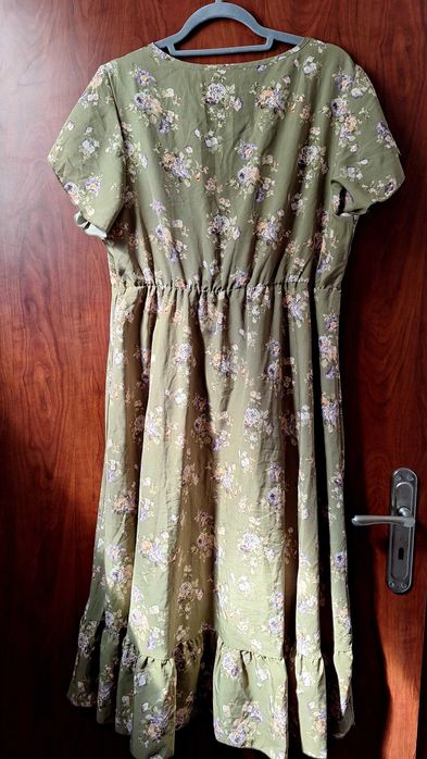 Рокля Shein зелена на цветя ХЛ XL