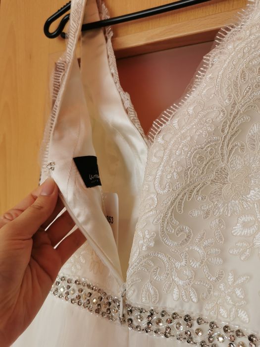 Нова булчинска рокля Unique