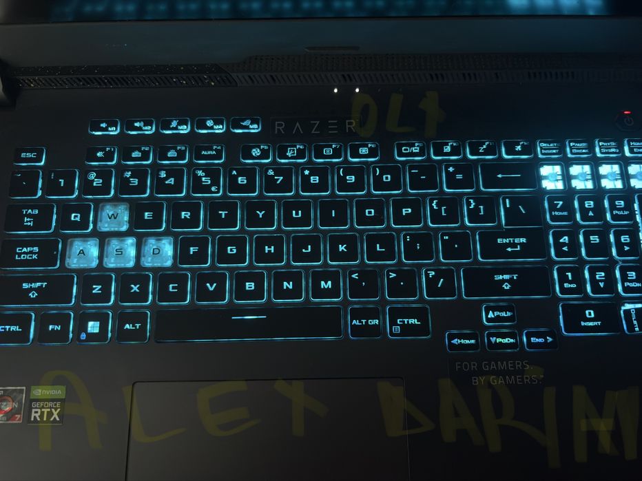 [REZERVAT] laptop asus rog strix g713rc