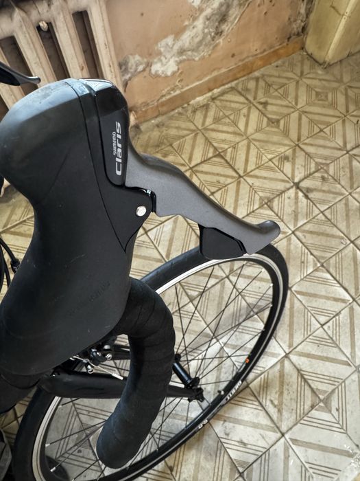 Продаю шоссейный велосипед Giant Contend 3