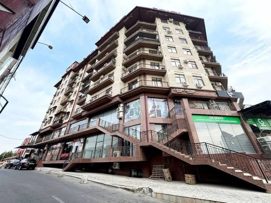 Продам квартиру новостройке жк Nikitina Risedents 3/8/9 90м2
