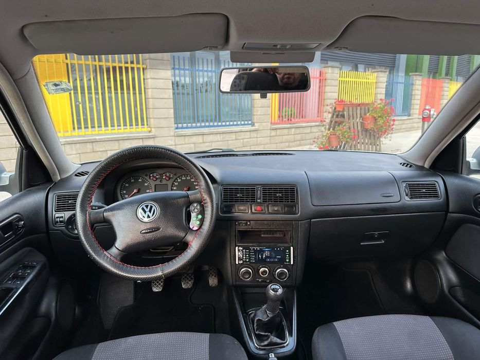 Golf 4 1.4 Benzina an 2003 unic proprietar acte la zi fiscal pe loc