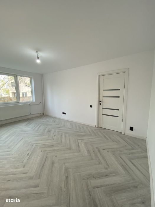 Garsoniera 35m2 Bloc Monolit reabilitat termic neexpertizat