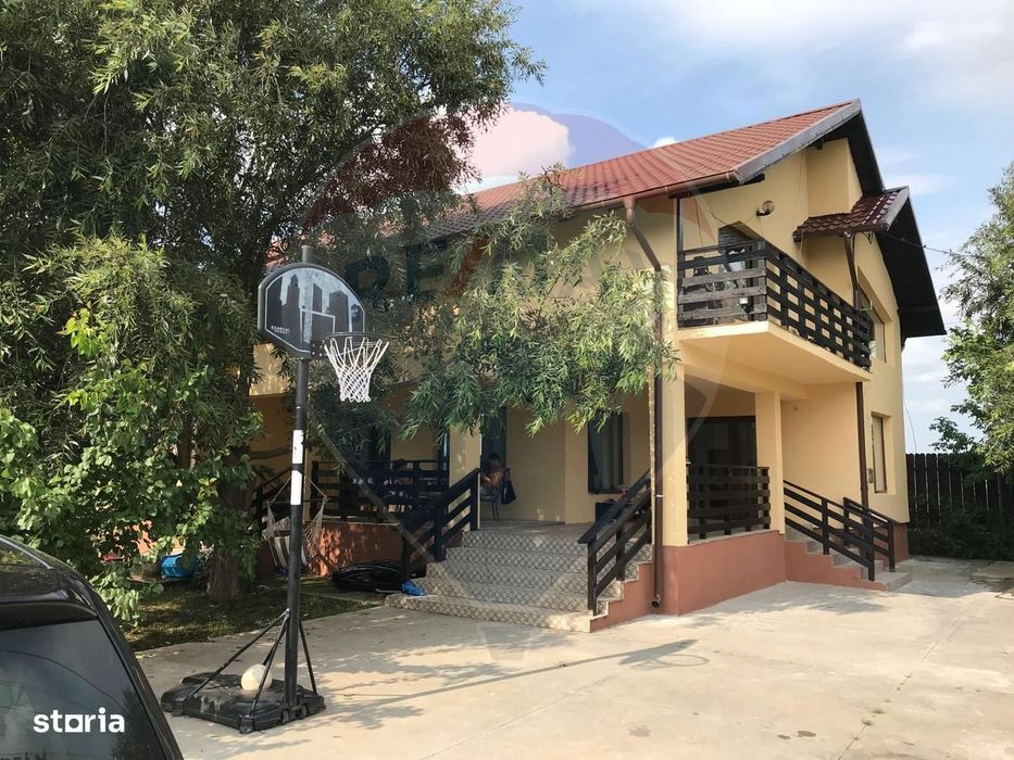 Casa individuala spatioasa cu 6 camere, cu gradina de 572 mp in Gulia