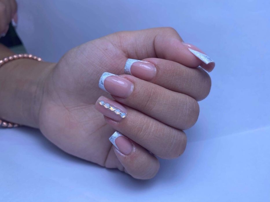 Aplic unghii cu gel/semi