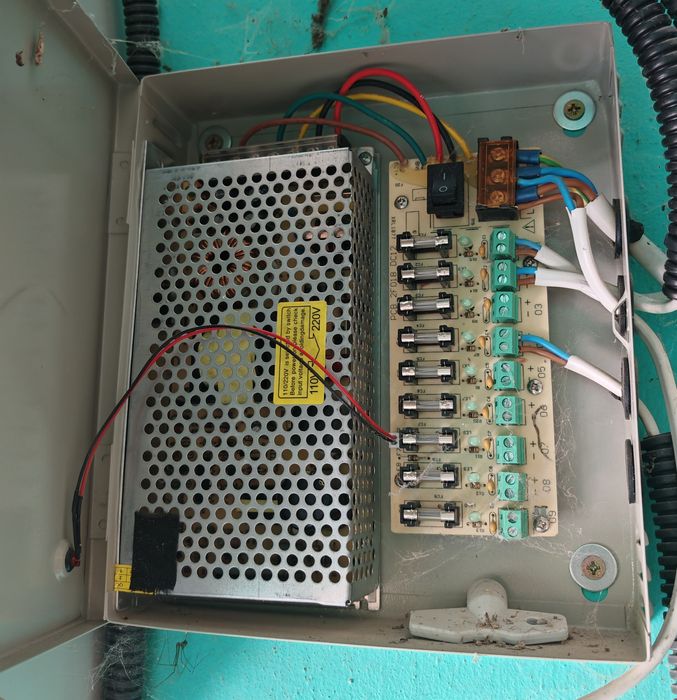 Camere supraveghere Hikvision IP pe telefon