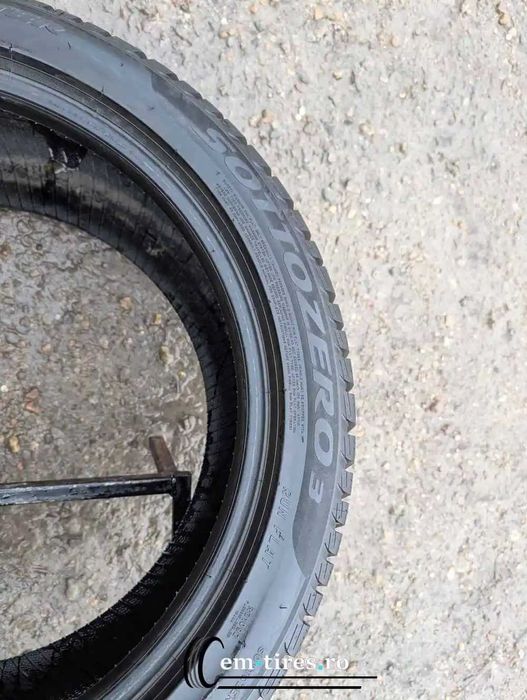 Anvelopa Iarna 245/45 R19 PIRELLI Sottozero 3 102V - Runflat